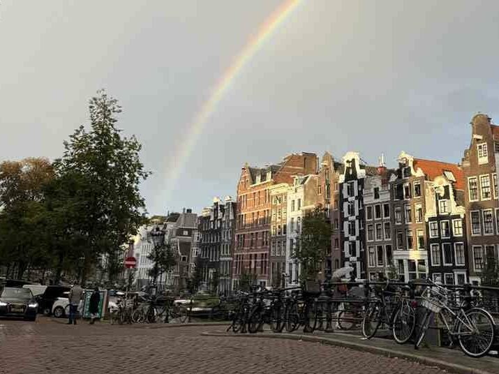 Planning a trip to Amsterdam? Essentials 5 (+1) You Need When Visiting Amsterdam