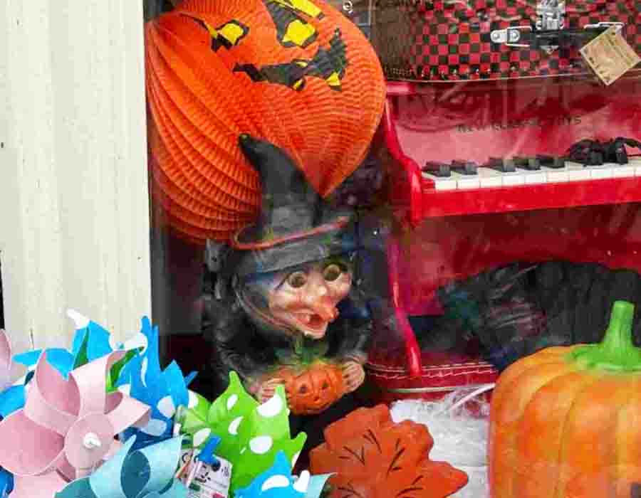 Halloween Dressing up