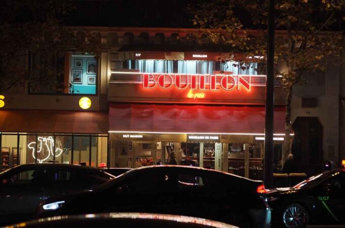 The Bouillons of Paris by night.